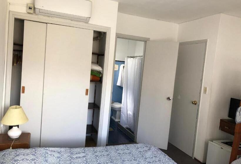 חדר סטנדרט לארבעה, Gaudí