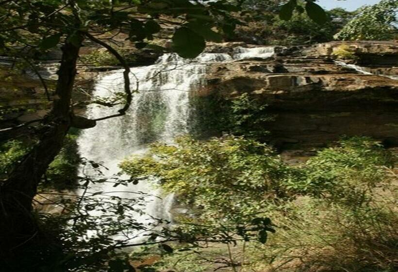 غرفة قياسية, Marie Antoinette Kara