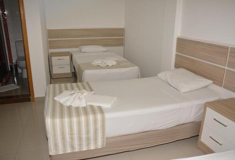 اتاق استاندارد سه نفره, Salzburgo