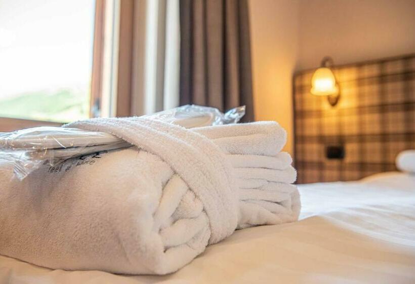 اتاق استاندارد, Spol   Adults Only