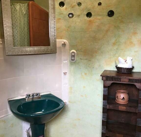 اتاق استاندارد, Utz Jay