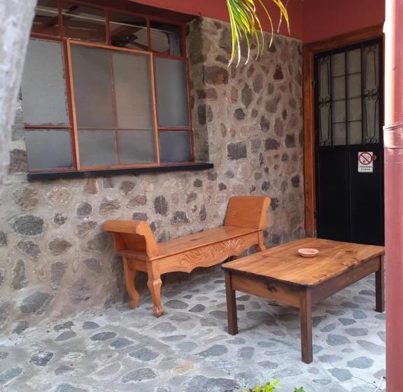 اتاق سوپریور, Utz Jay