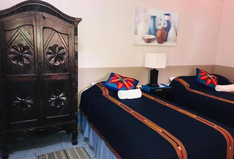 اتاق سوپریور سه تخته, Utz Jay