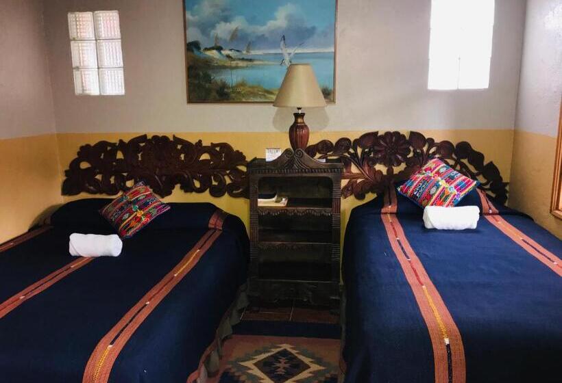 اتاق سوپریور سه تخته, Utz Jay