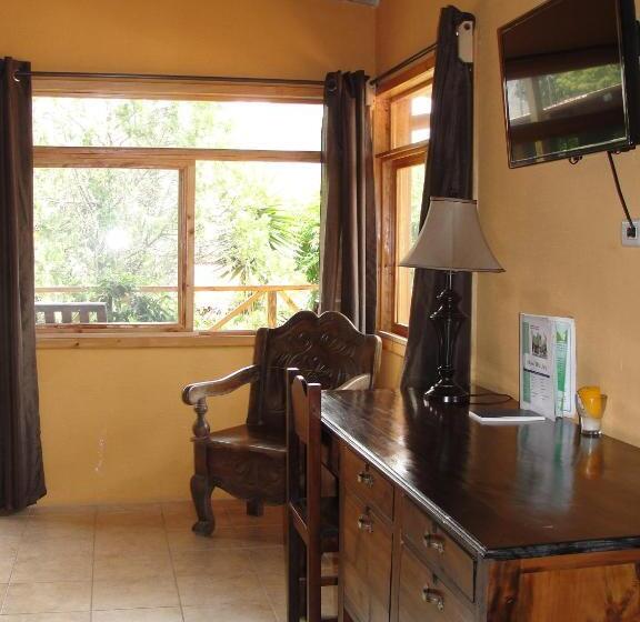 اتاق لوکس, Utz Jay