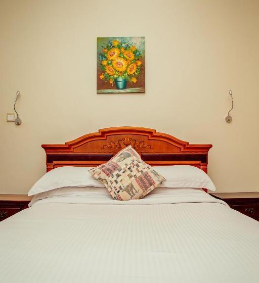 اتاق لوکس, Shangri La Hotel Muyenga