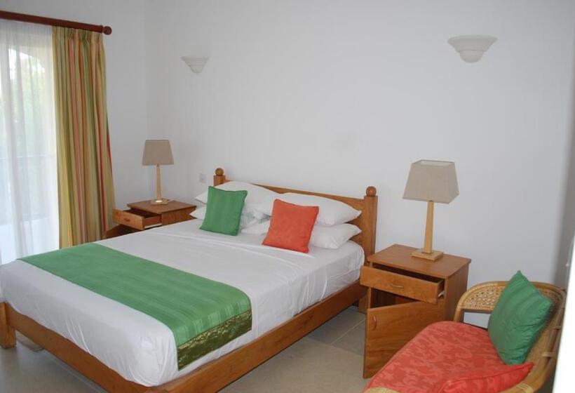 اتاق استاندارد, Marie Laure Suites