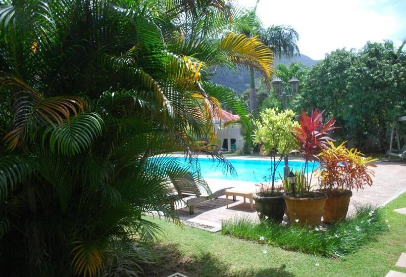 آپارتمان 1 خوابه, Marie Laure Suites