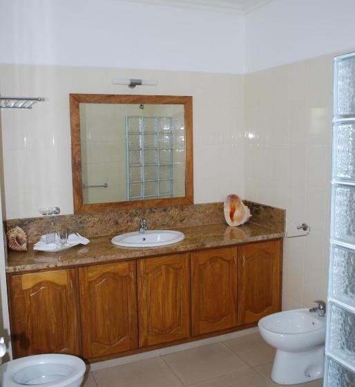 آپارتمان 2 خوابه, Marie Laure Suites