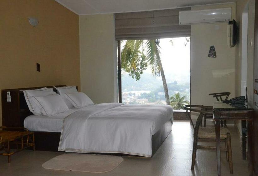 חדר סטנדרט עם מיטת קינג, The Buena Vista Kandy