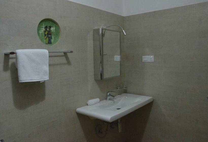 חדר סטנדרט עם מיטת קינג, The Buena Vista Kandy