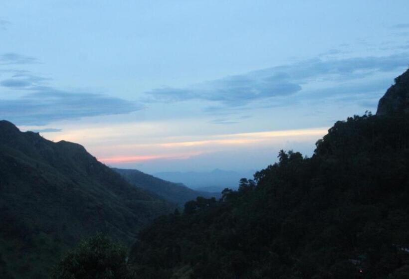 Cameră Triplă Standard cu Priveliști, Welcome Inn