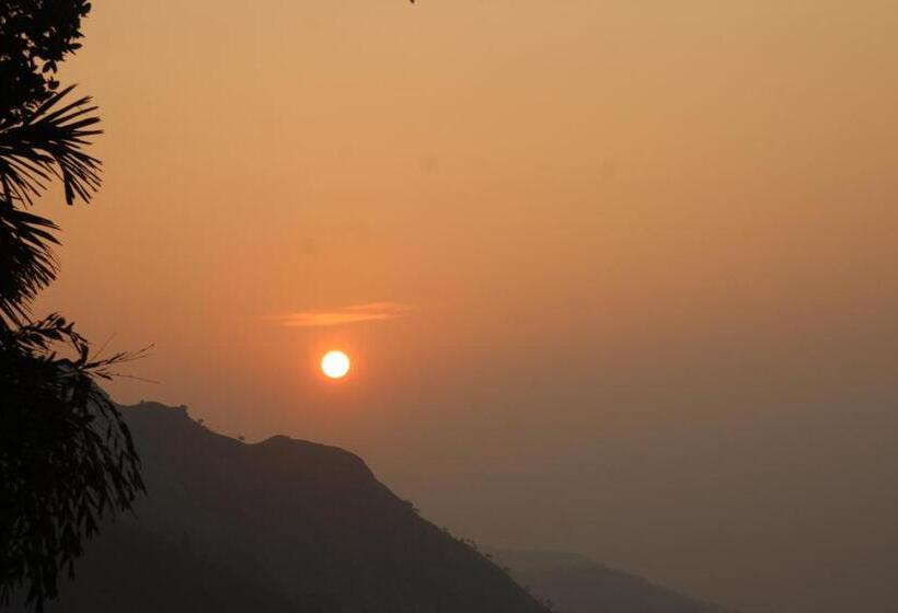 Cameră Triplă Standard cu Priveliști, Welcome Inn