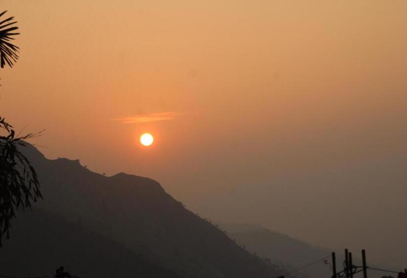 Cameră Triplă Standard cu Priveliști, Welcome Inn