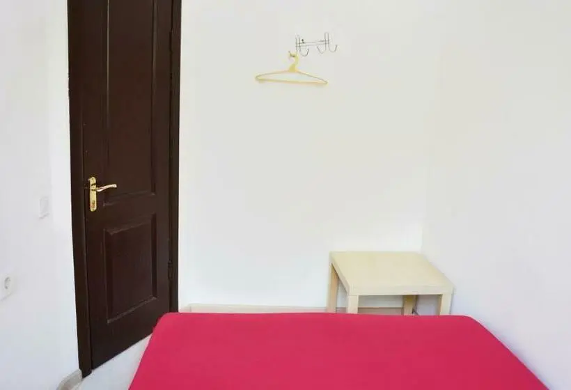 اتاق اکونومی, Hostel Railway Kiev