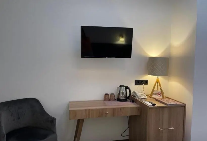 اتاق اکونومی, 52