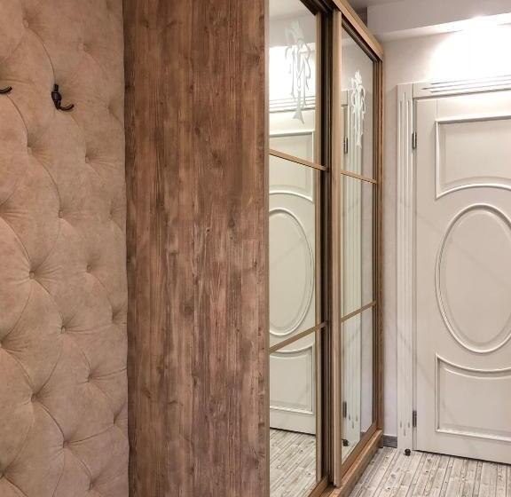 اتاق سوپریور, Boutique Tovmed