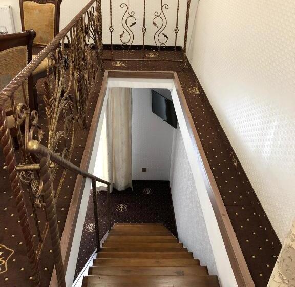 آپارتمان 1 خوابه با بالکن, Boutique Tovmed