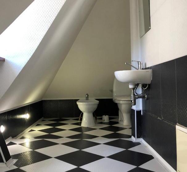 اتاق اکونومی, Boutique Tovmed