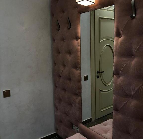 اتاق استاندارد با بالکن, Boutique Tovmed