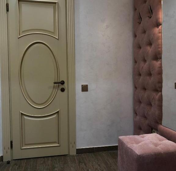 اتاق استاندارد با بالکن, Boutique Tovmed