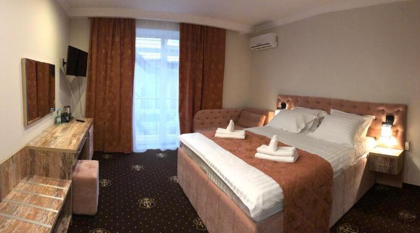 اتاق استاندارد با بالکن, Boutique Tovmed