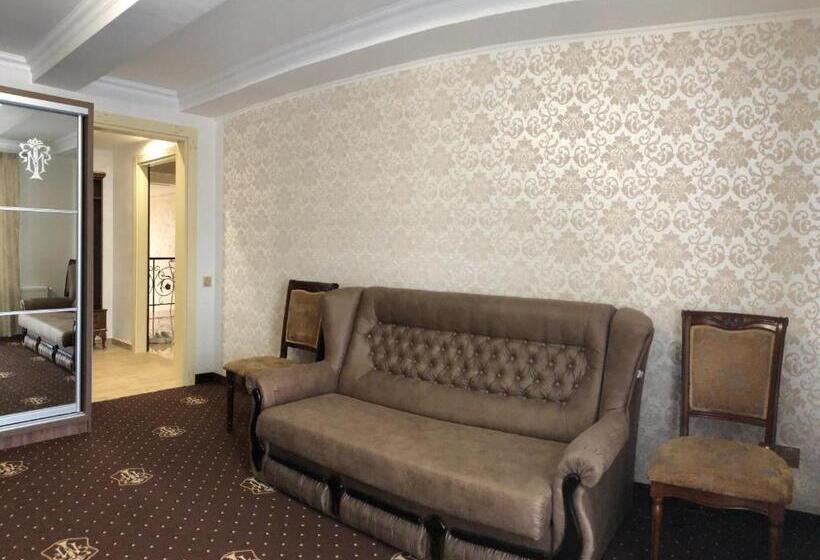 آپارتمان 1 خوابه با بالکن, Boutique Tovmed