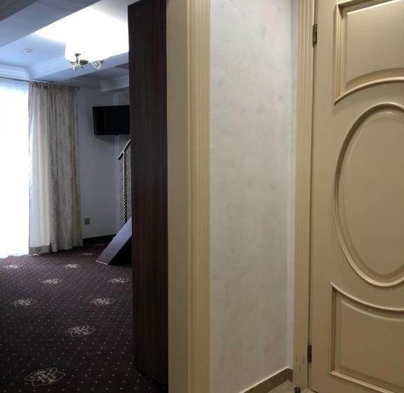 آپارتمان 1 خوابه با بالکن, Boutique Tovmed