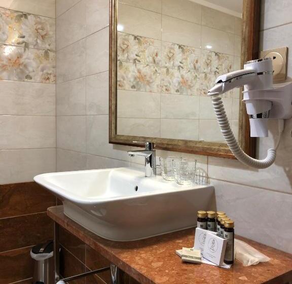 آپارتمان 1 خوابه با بالکن, Boutique Tovmed