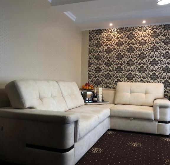 آپارتمان 1 خوابه با بالکن, Boutique Tovmed