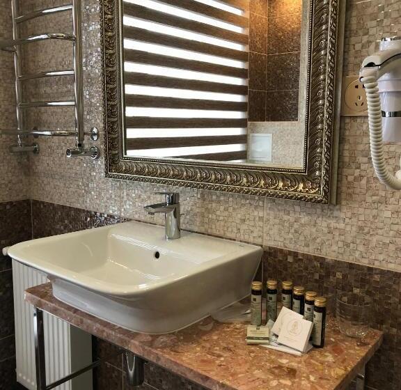 آپارتمان 1 خوابه با بالکن, Boutique Tovmed