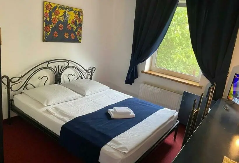Standard Yhden Hengen Huone, Complex Legenda