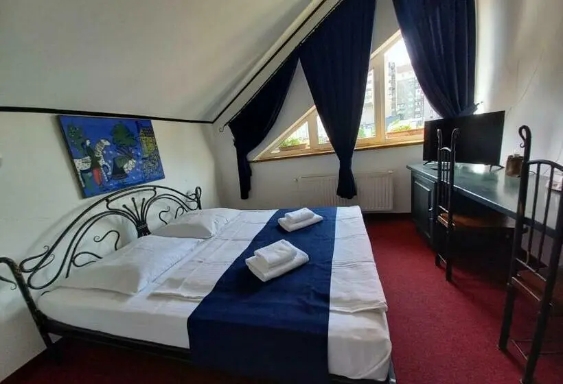 Standard-huone, Complex Legenda