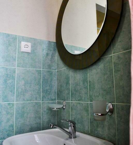 ジュニアスイート, Elegia