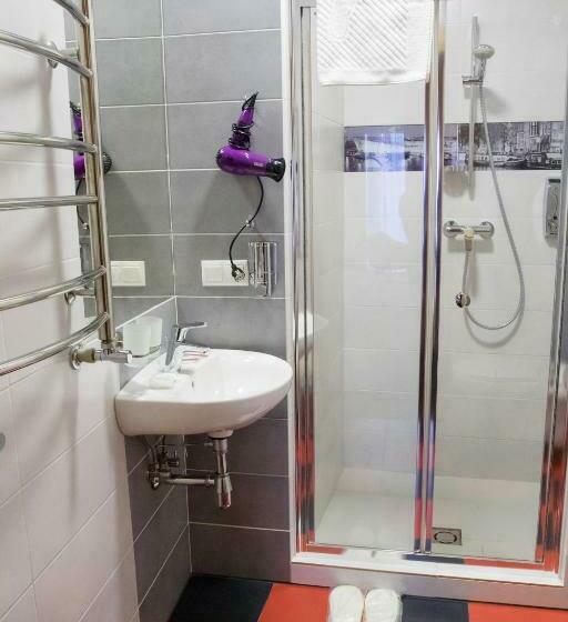 غرفة كومفورت, Etude