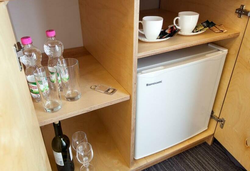 غرفة كومفورت, Etude