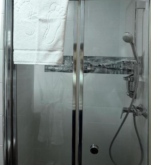 غرفة كومفورت, Etude