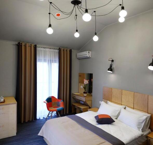 غرفة كومفورت, Etude