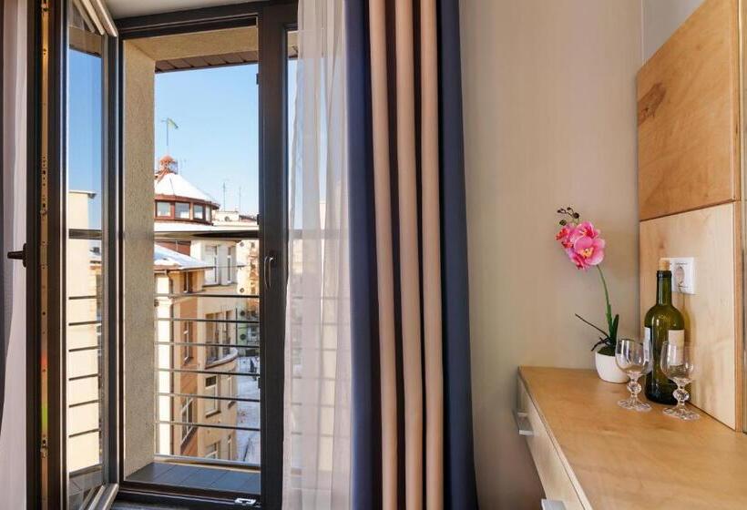 غرفة قياسية, Etude