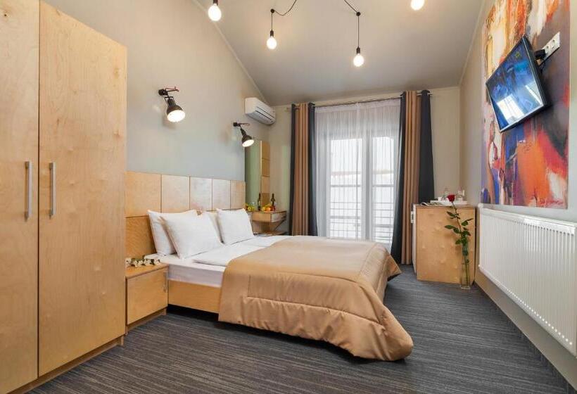 غرفة قياسية, Etude