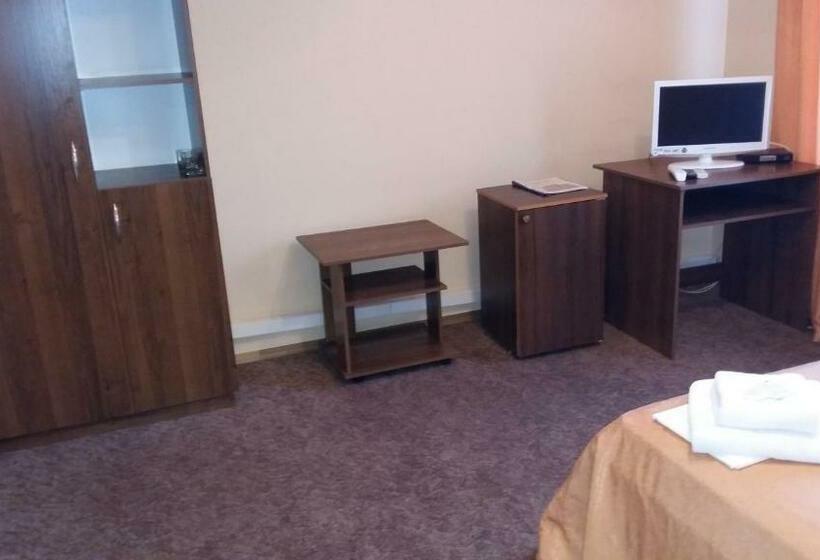 غرفة إقتصادية حمام مشترك, Galant