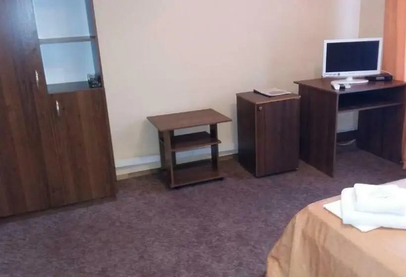 اتاق اکونومی با حمام مشترک, Galant