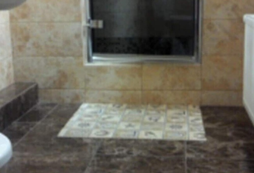 غرفة إقتصادية حمام مشترك, Galant