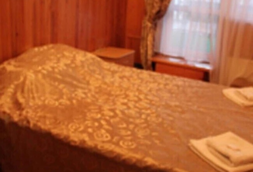 غرفة إقتصادية حمام مشترك, Galant