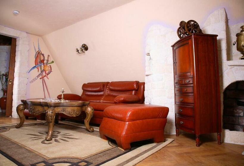 سوییت, Muzey Sadyba Grazhda