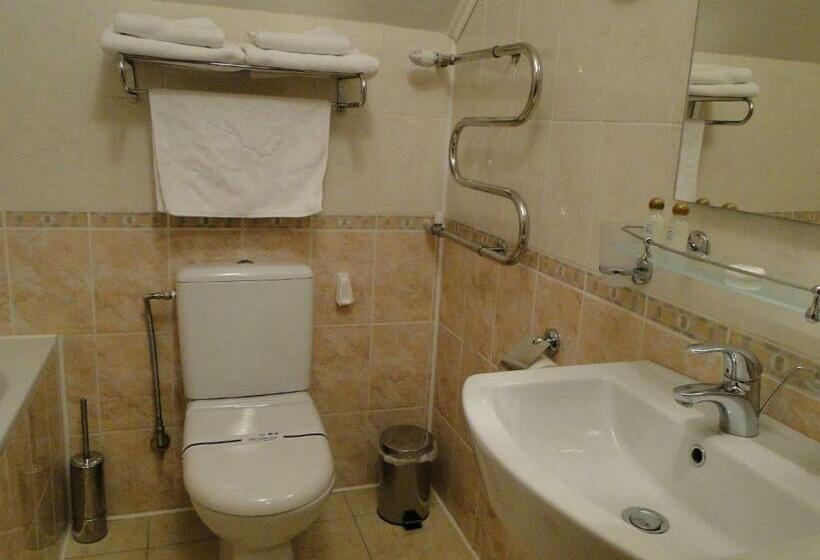 غرفة قياسية, Red Stone