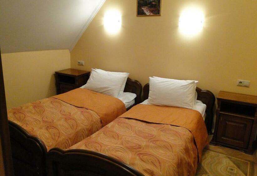 غرفة قياسية, Red Stone