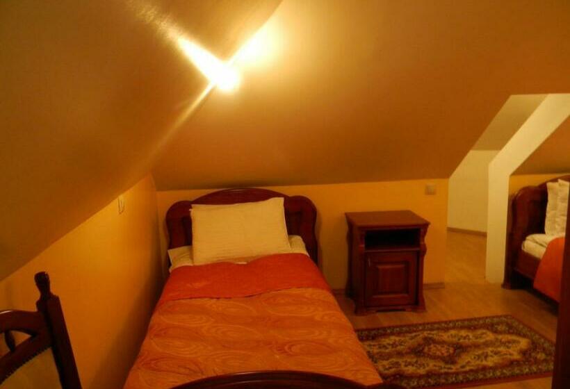 غرفة قياسية, Red Stone