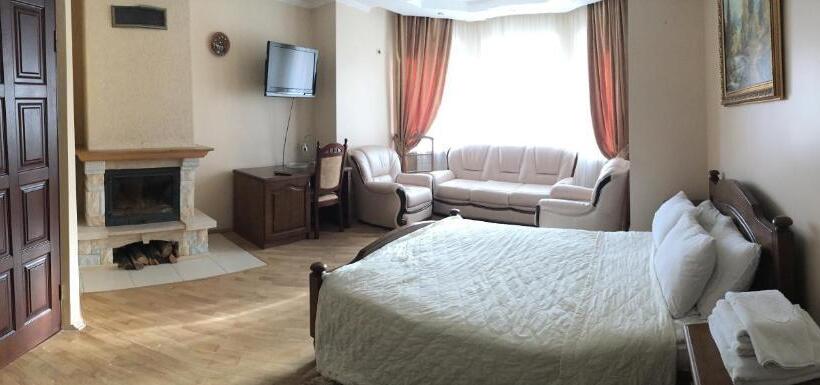 غرفة قياسية, Red Stone