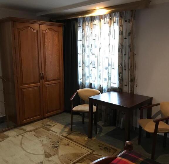 غرفة قياسية, Red Stone